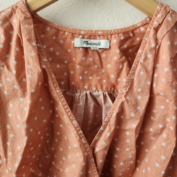 Madewell Women's Wrap Top‎ Shirt In Star Scatter Coral Peach Size Medium - Picture 3 of 9